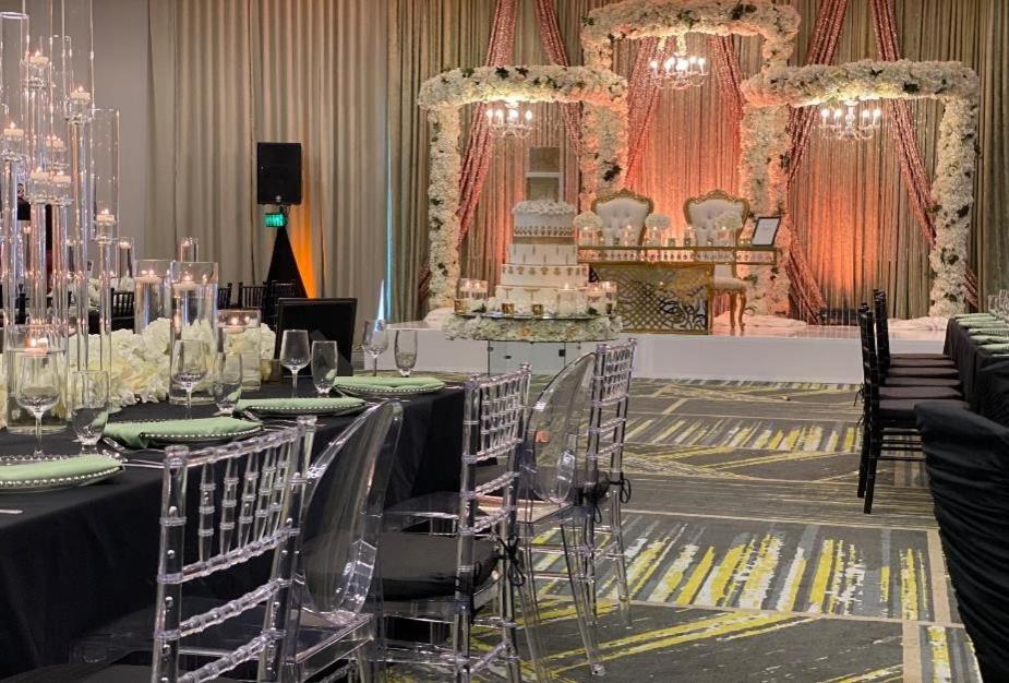 סייפרס Holiday Inn Willowbrook Houston Nw מראה חיצוני תמונה
